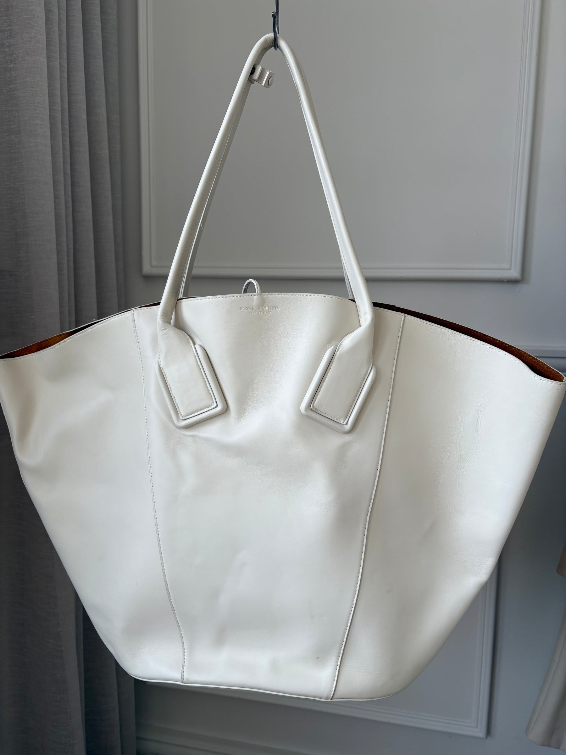 Bottega Veneta White Leather Maxi Arco Tote
