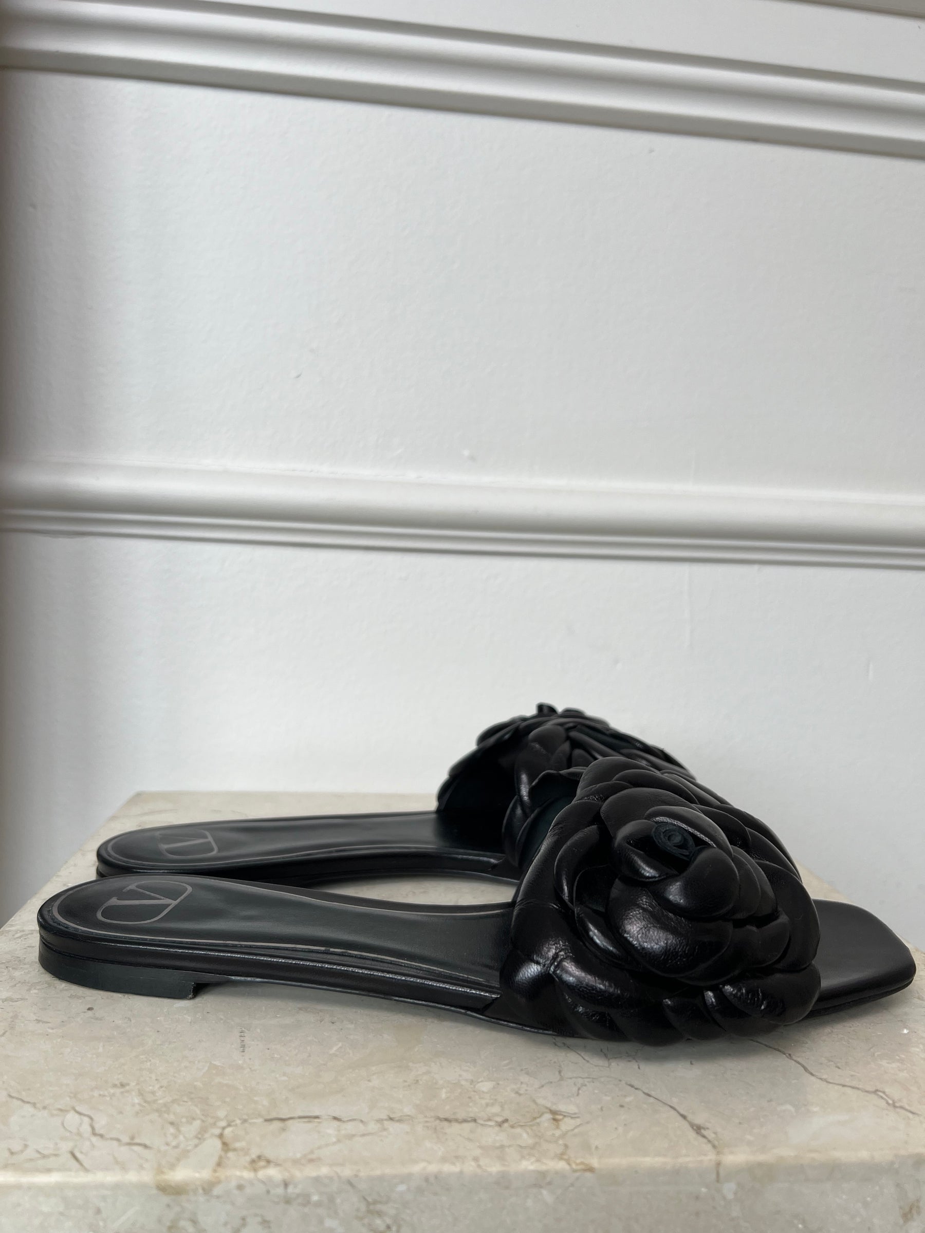 Valentino Black Leather Rose Atelier Slides, 39