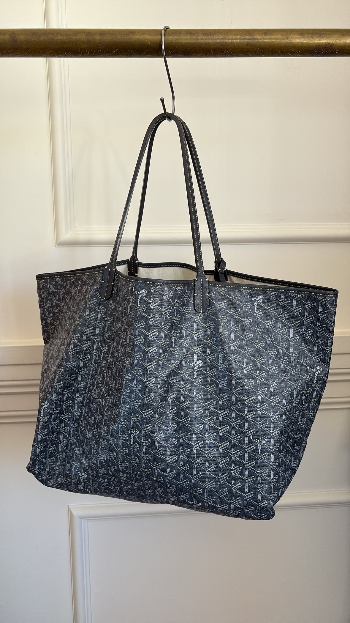 Goyard Saint Louis Tote Bag In Grey