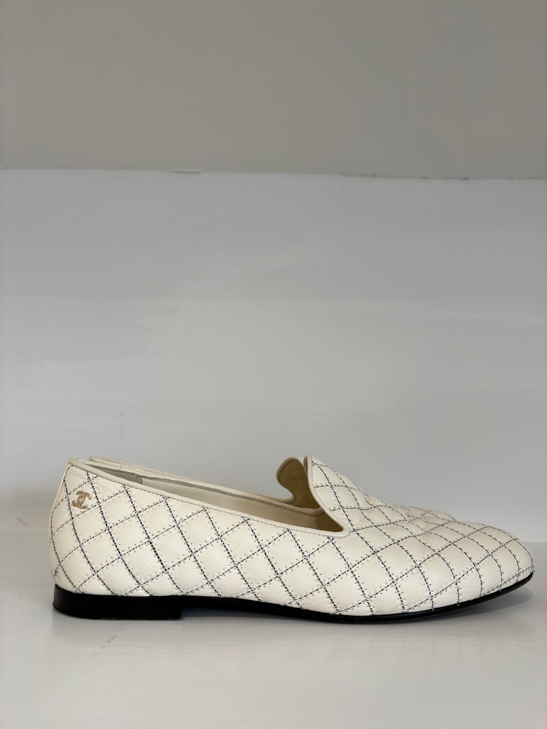 Chanel Cream And Black Quilted Leather Loafer, 39C