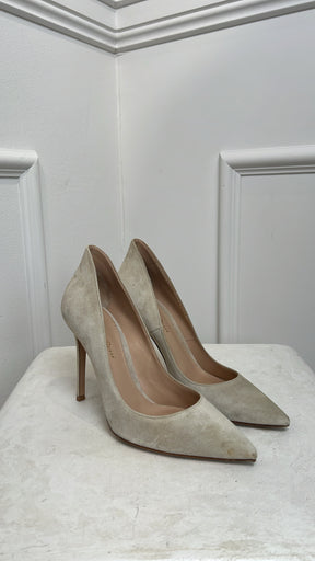 Gianvito Rossi Ellipsis Beige Suede Pumps, 38