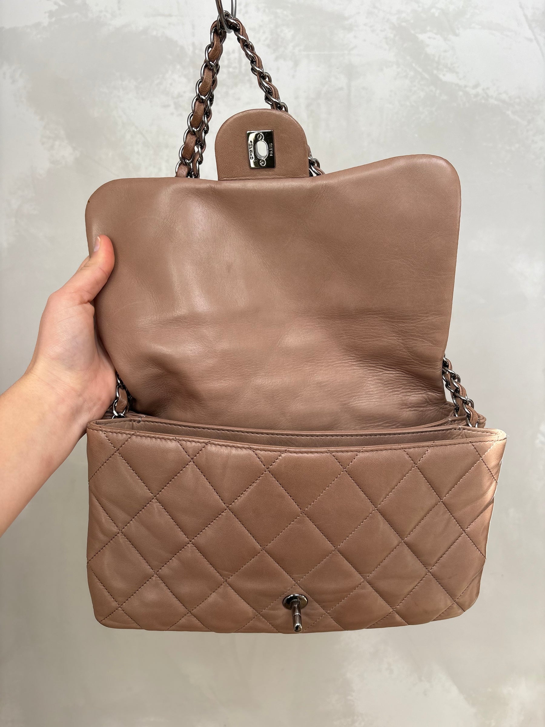 Chanel Accordian Flap Bag In Quilted Lambskin Light Brown