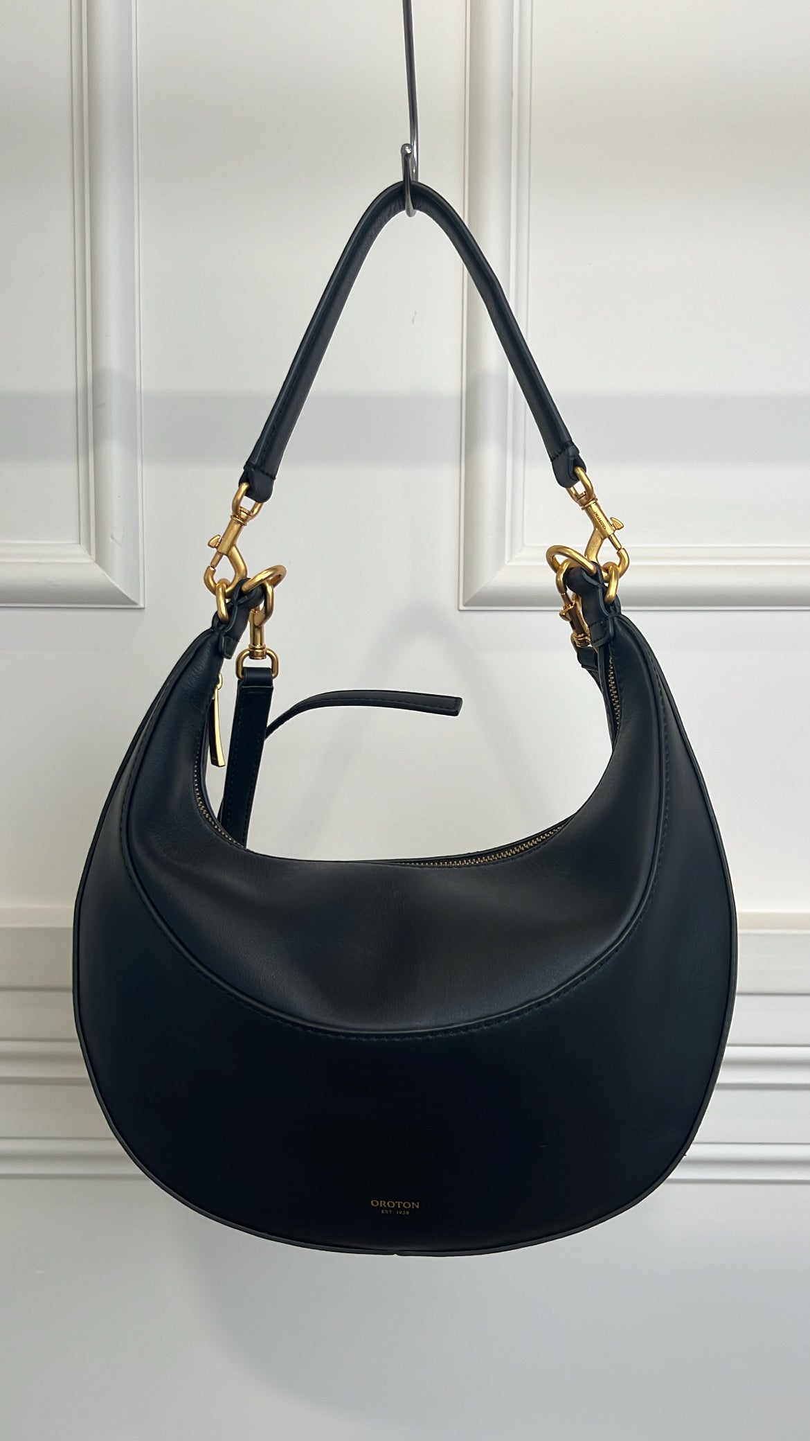 Oroton Black Leather Shoulder Bag