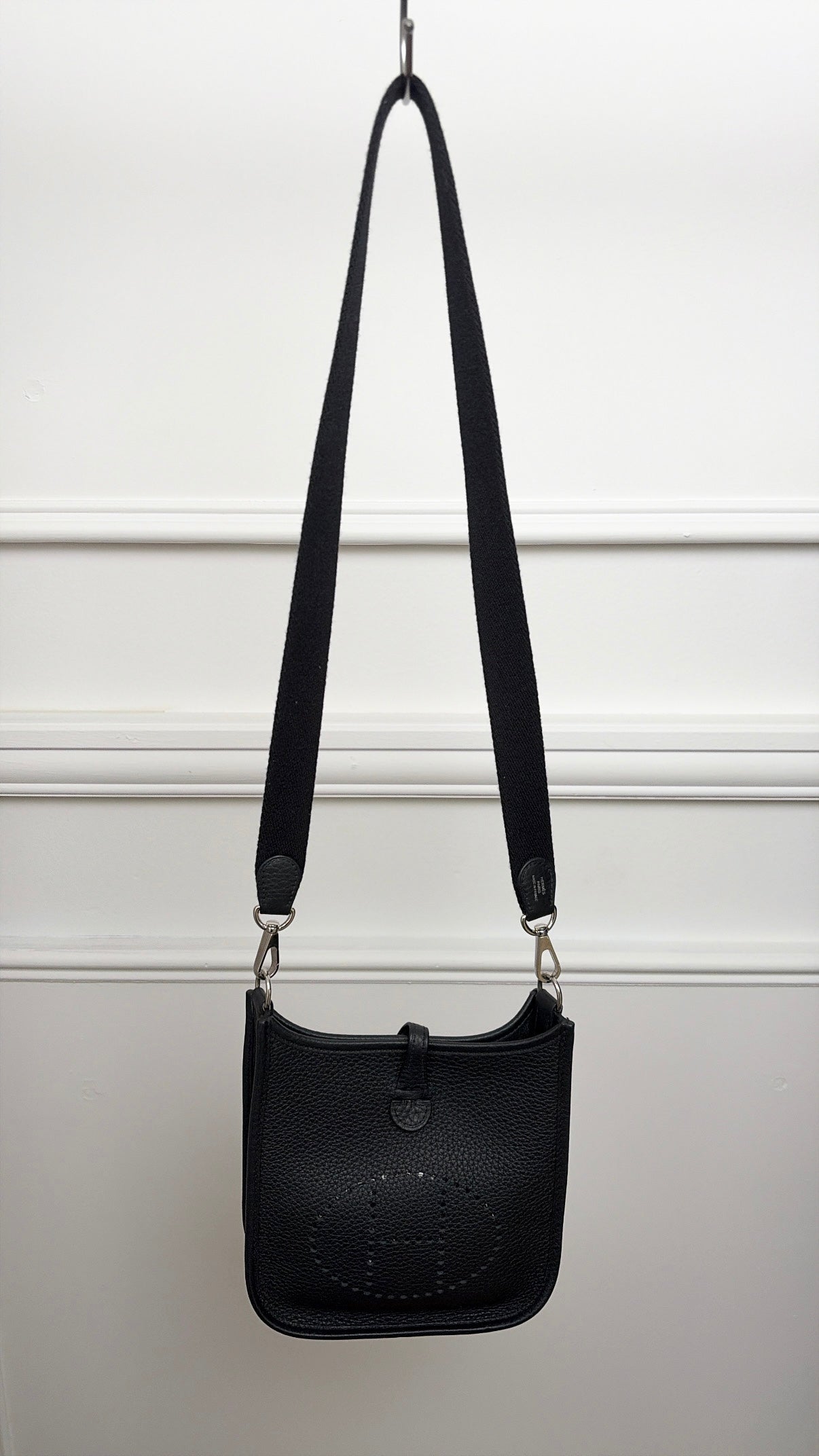 Hermès Evelyne 16 Min in Black Clemence Leather