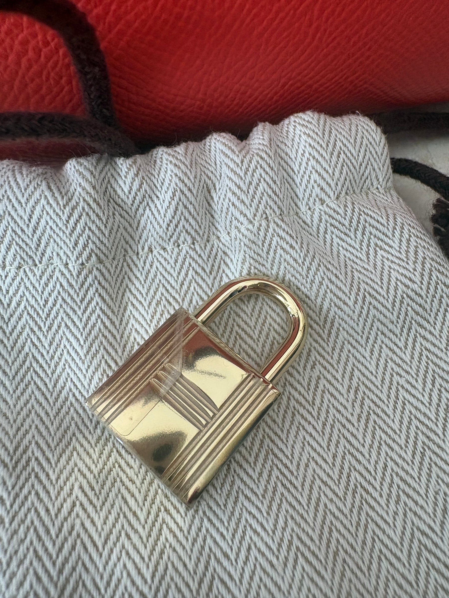 Hermès Candy Kelly Retourne 35 in Rose Jaipur Epsom Leather with Gold Leather Interior and Permabrass Hardware