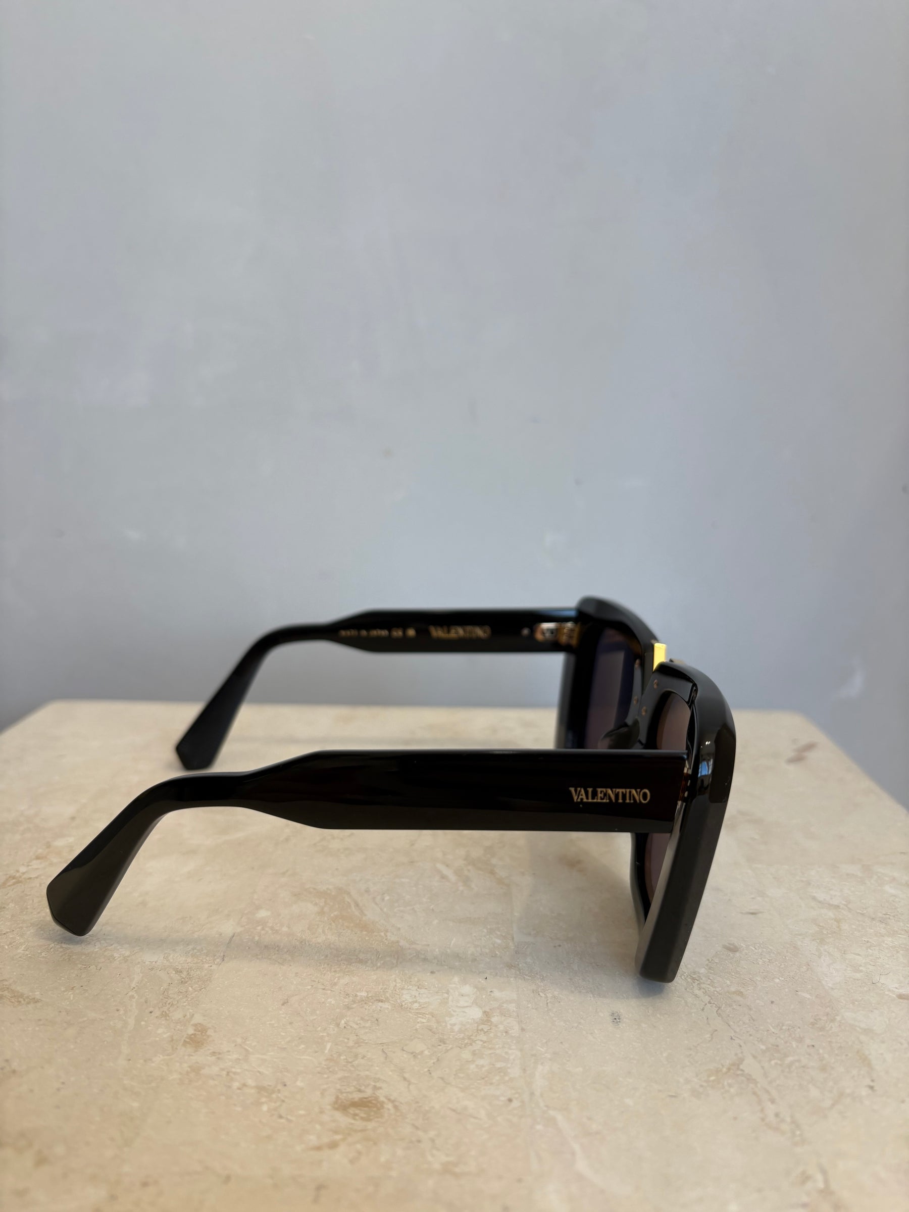 Valentino Garavani Black Overized Square V Logo Sunglasses