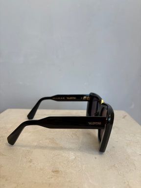 Valentino Garavani Black Overized Square V Logo Sunglasses