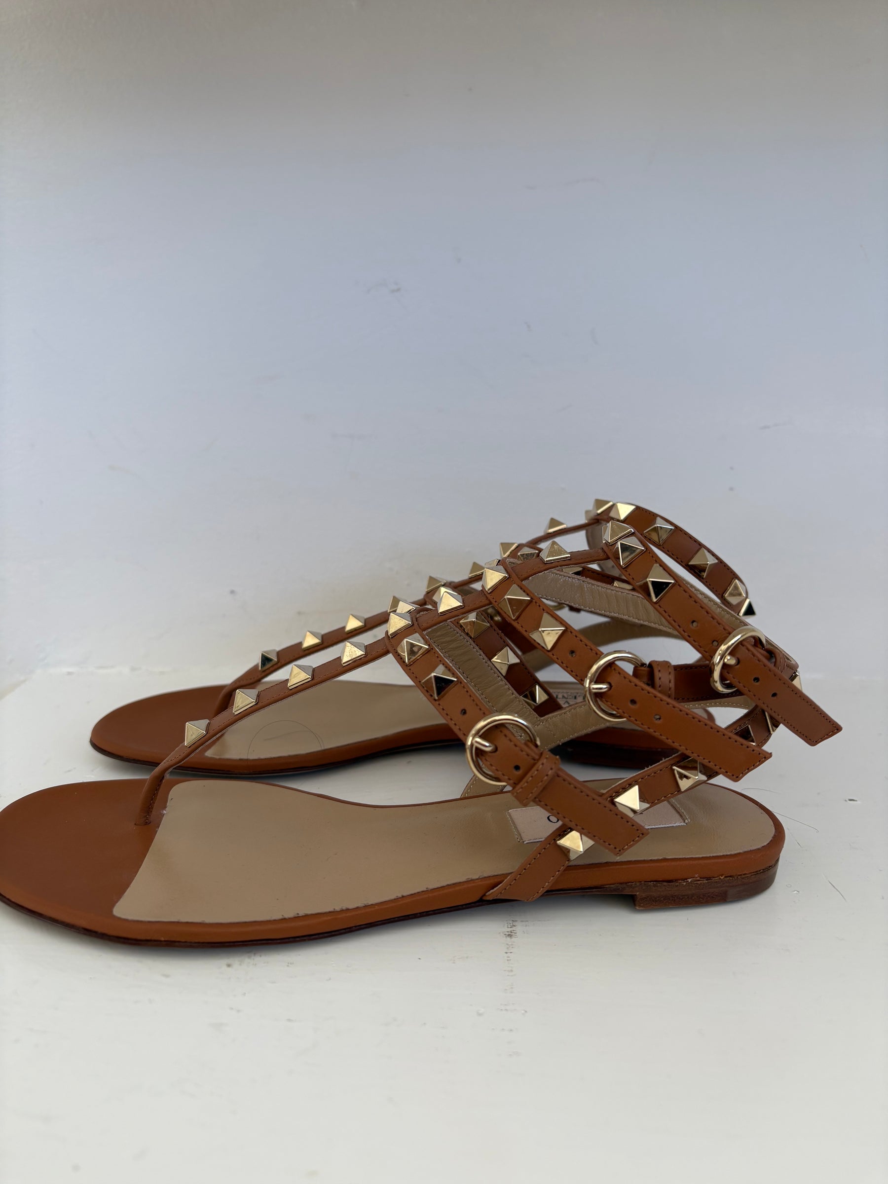 Valentino Garavani Tan Leather Rockstud Caged Sandal, 36.5