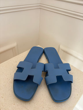 Hermès Blue Leather Oran Sandals, 41