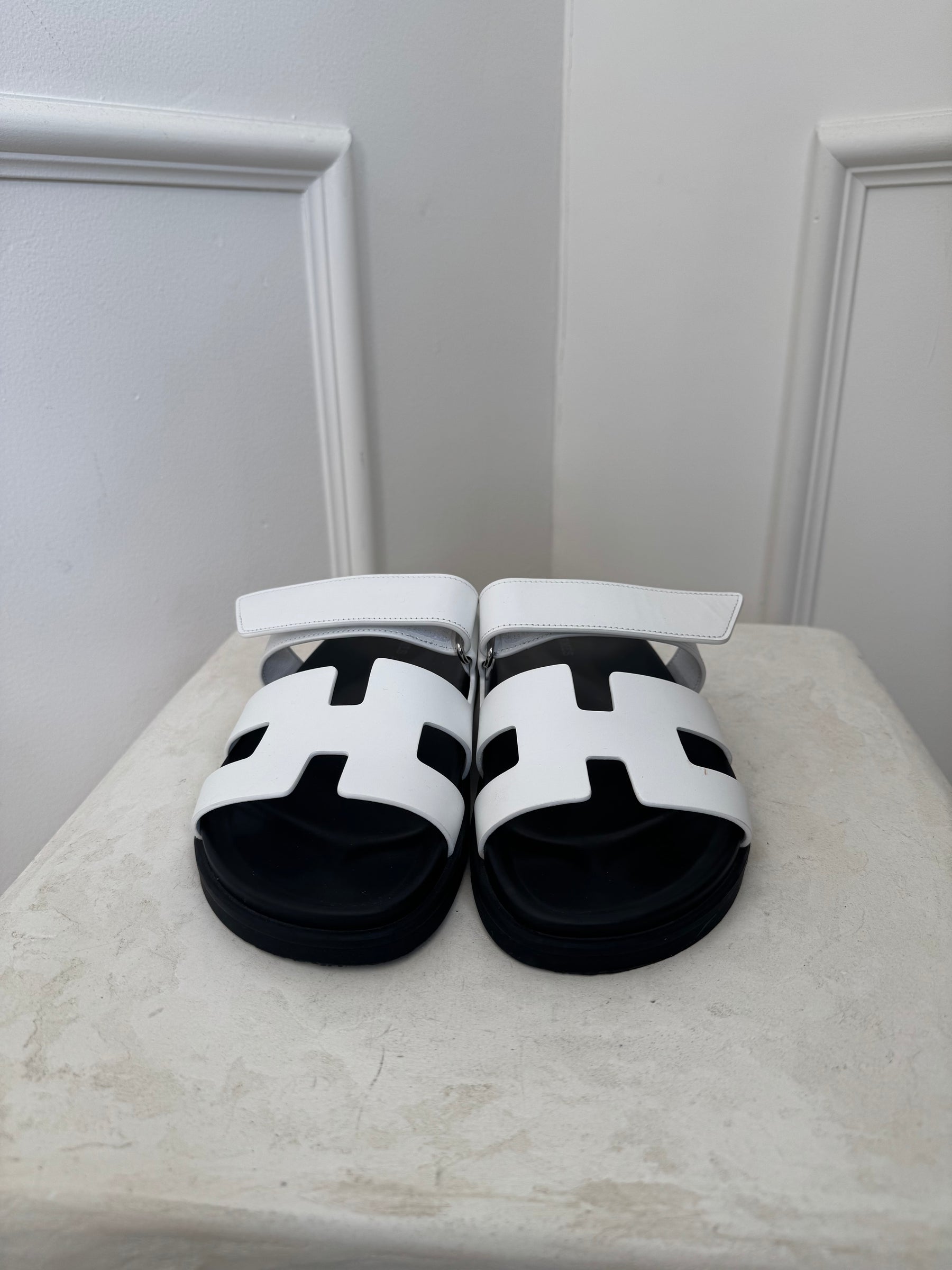 Hermès White Leather Chypre Sandals, 38