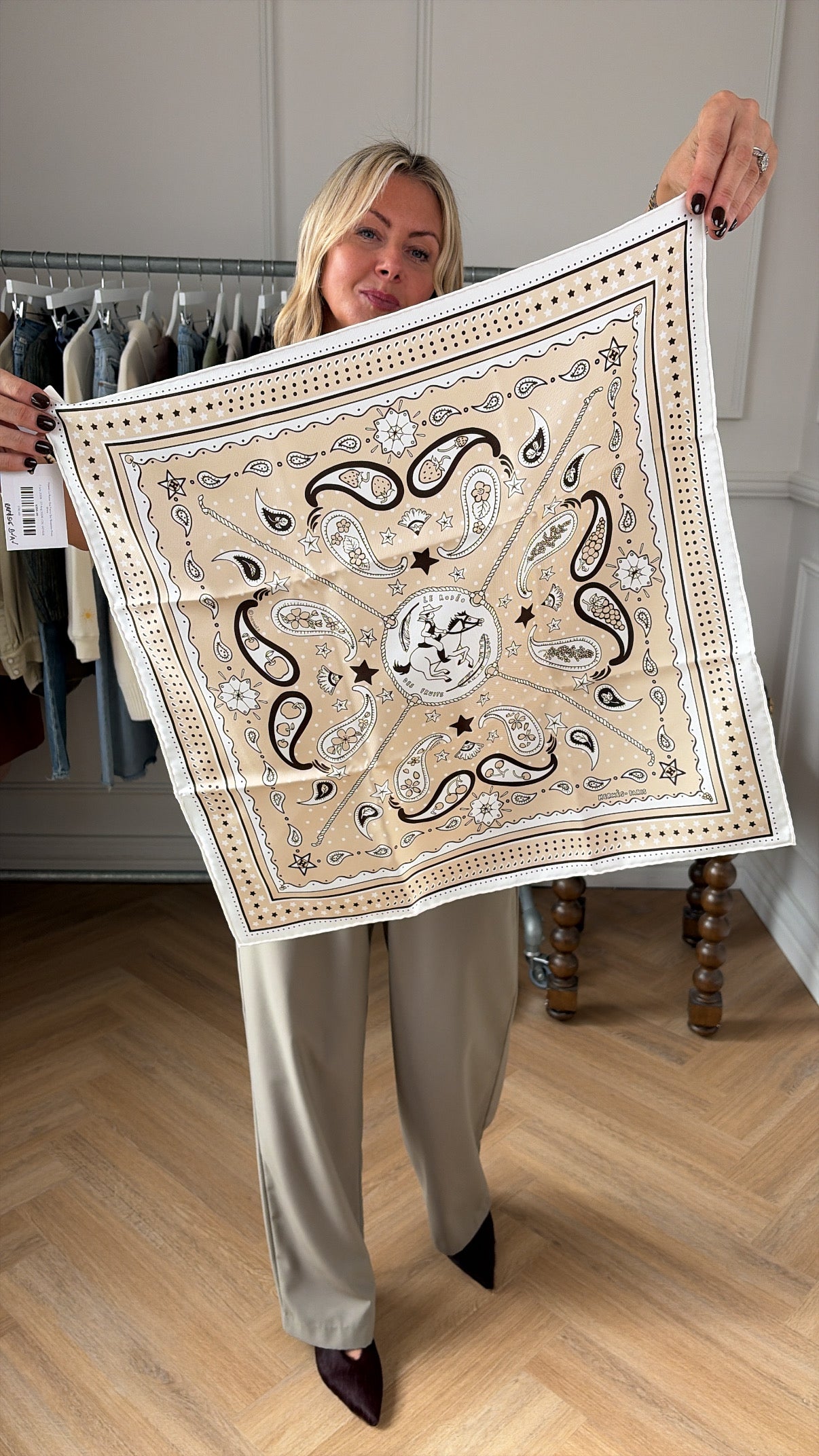 Hermès Le Rodeo Des Fruits Silk Bandanna Beige White