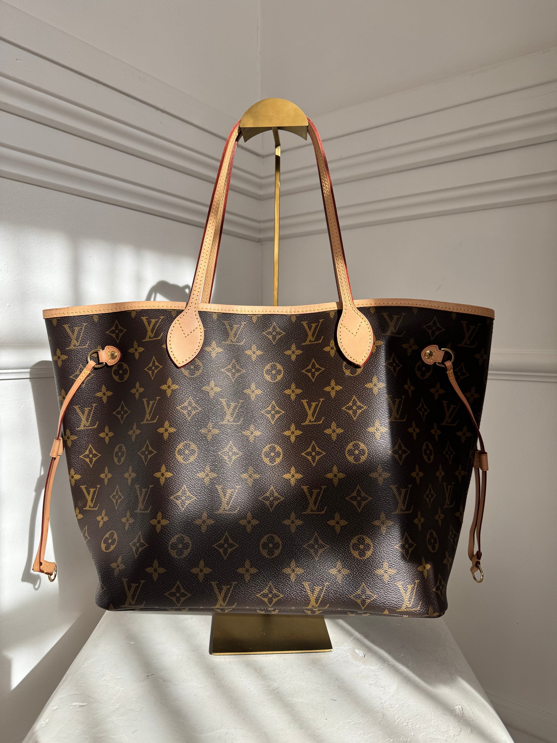 Louis Vuitton Canvas Monogram Neverfull MM Tote Bag