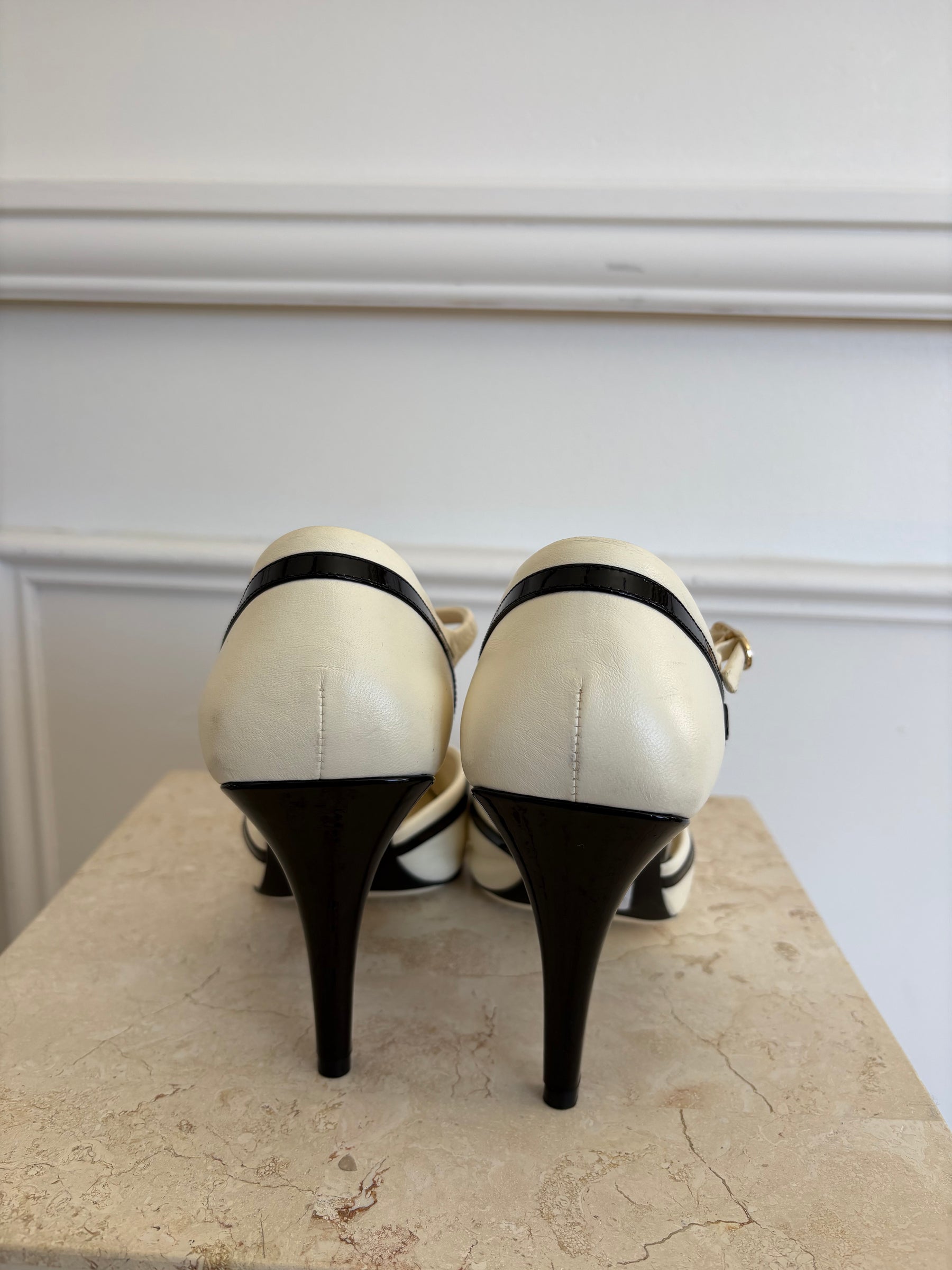 Chanel White and Black Leather Pointed Mary Janes, 41 C