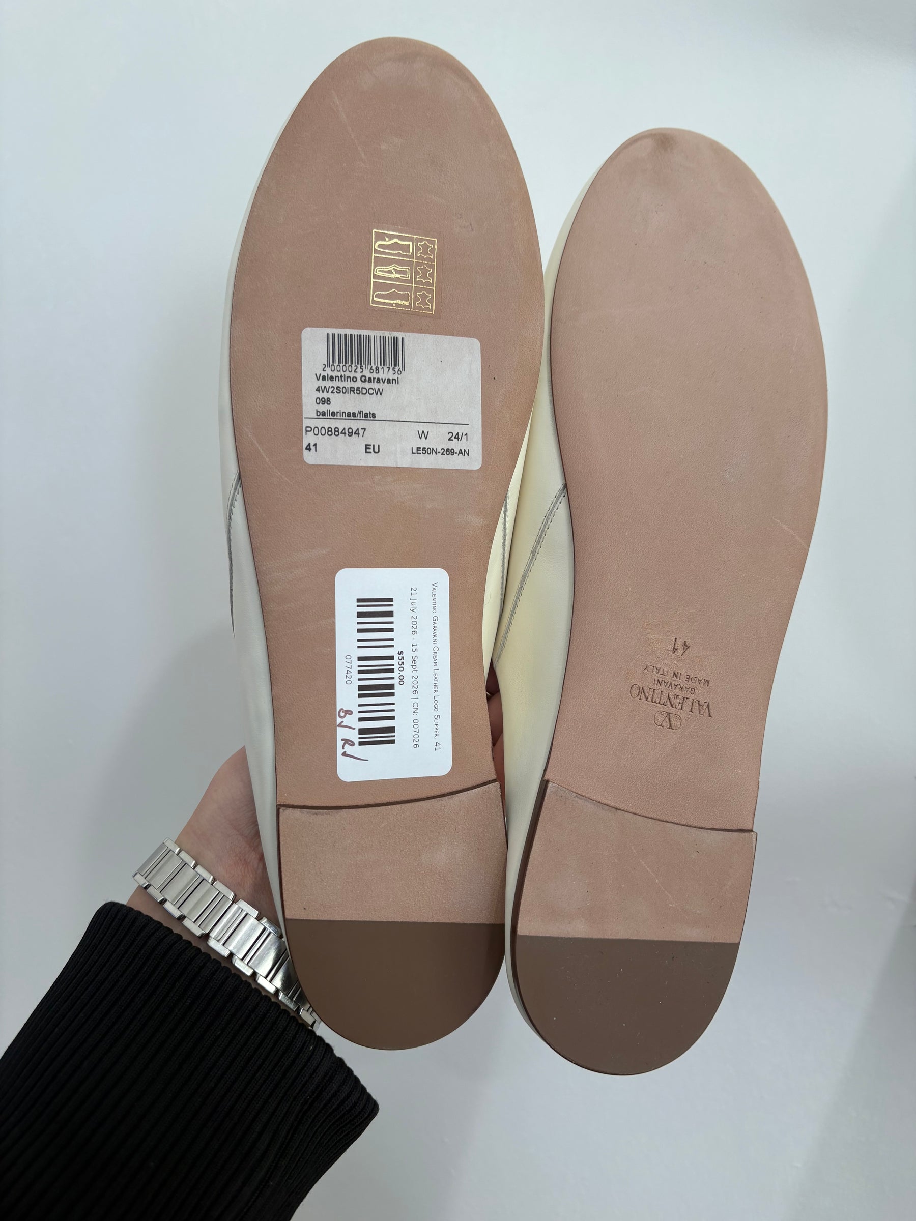 Valentino Garavani Cream Leather Logo Slipper, 41