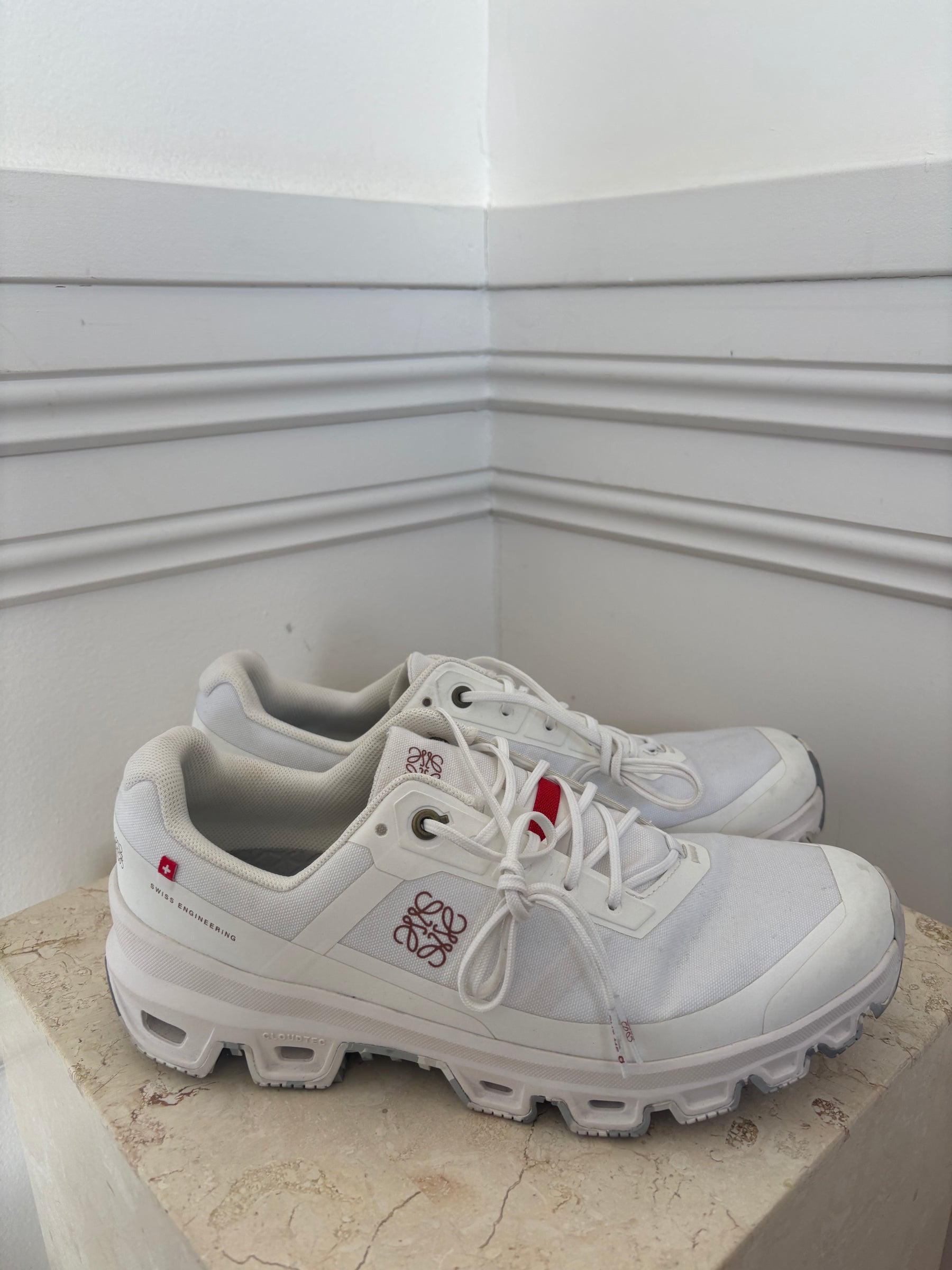 Loewe x ON White Sneakers, 41