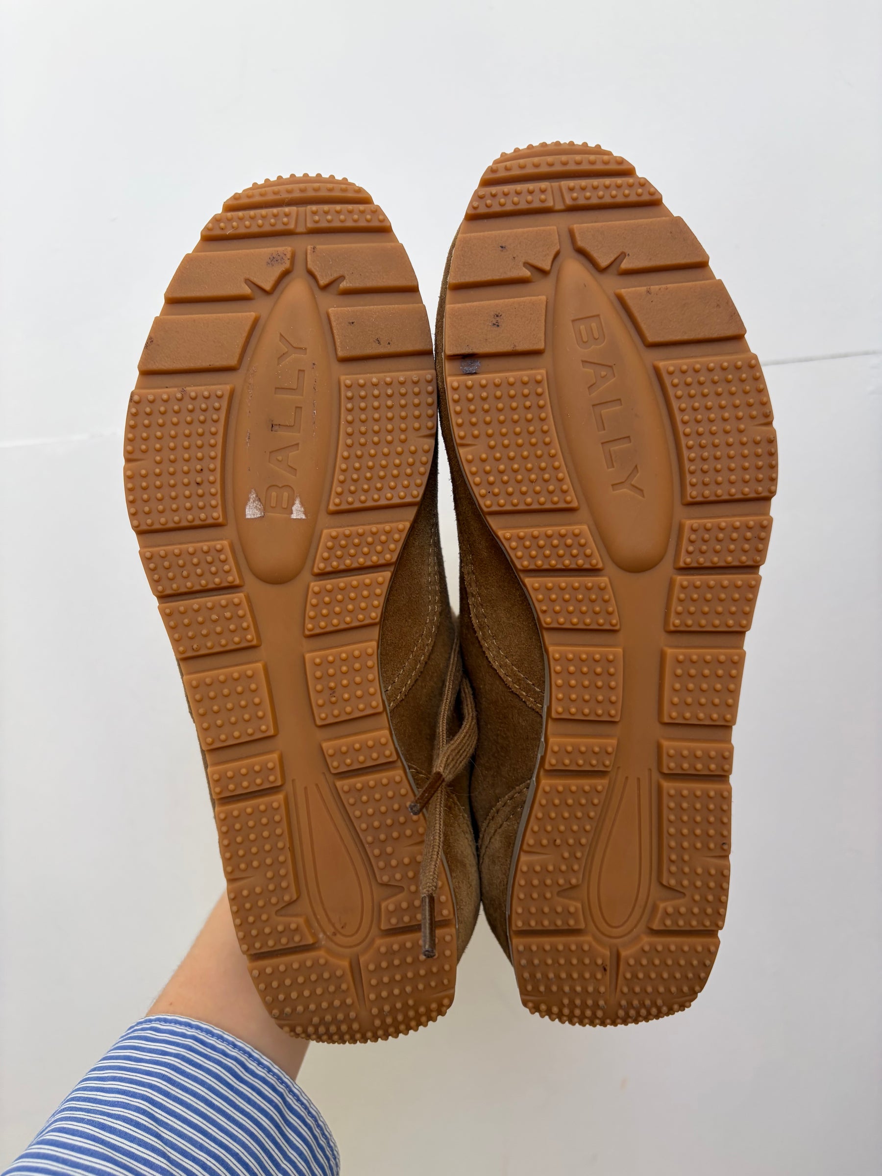 Bally Quest-W Calf Suede Sneaker In Camel, 37.5