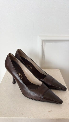 Chanel Brown Leather Pointed Pumps, 38.5