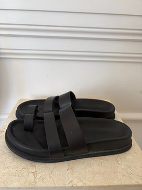 bassike Raw Leather Sandal Black, 37