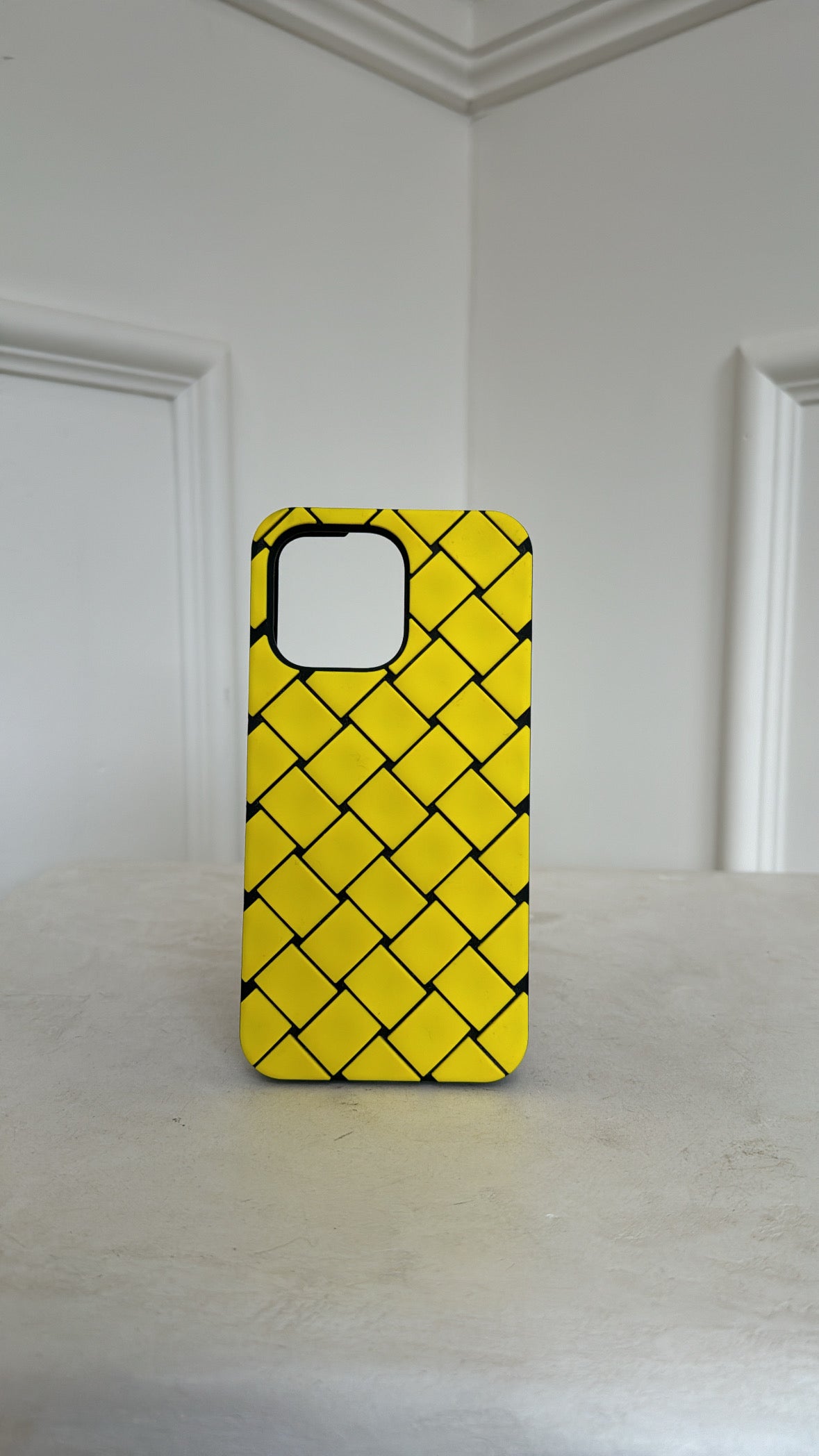 Bottega Veneta Two-Tone Braided Pattern Iphone 14 Pro Case Yellow