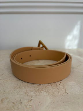 Bottega Veneta Sand Leather Triangle Belt, 75