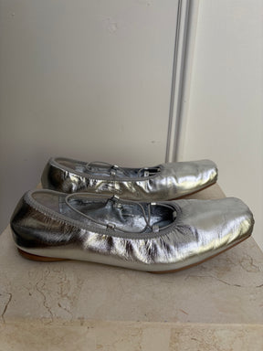 Reformation Silver Ballet Flats, 7.5 US