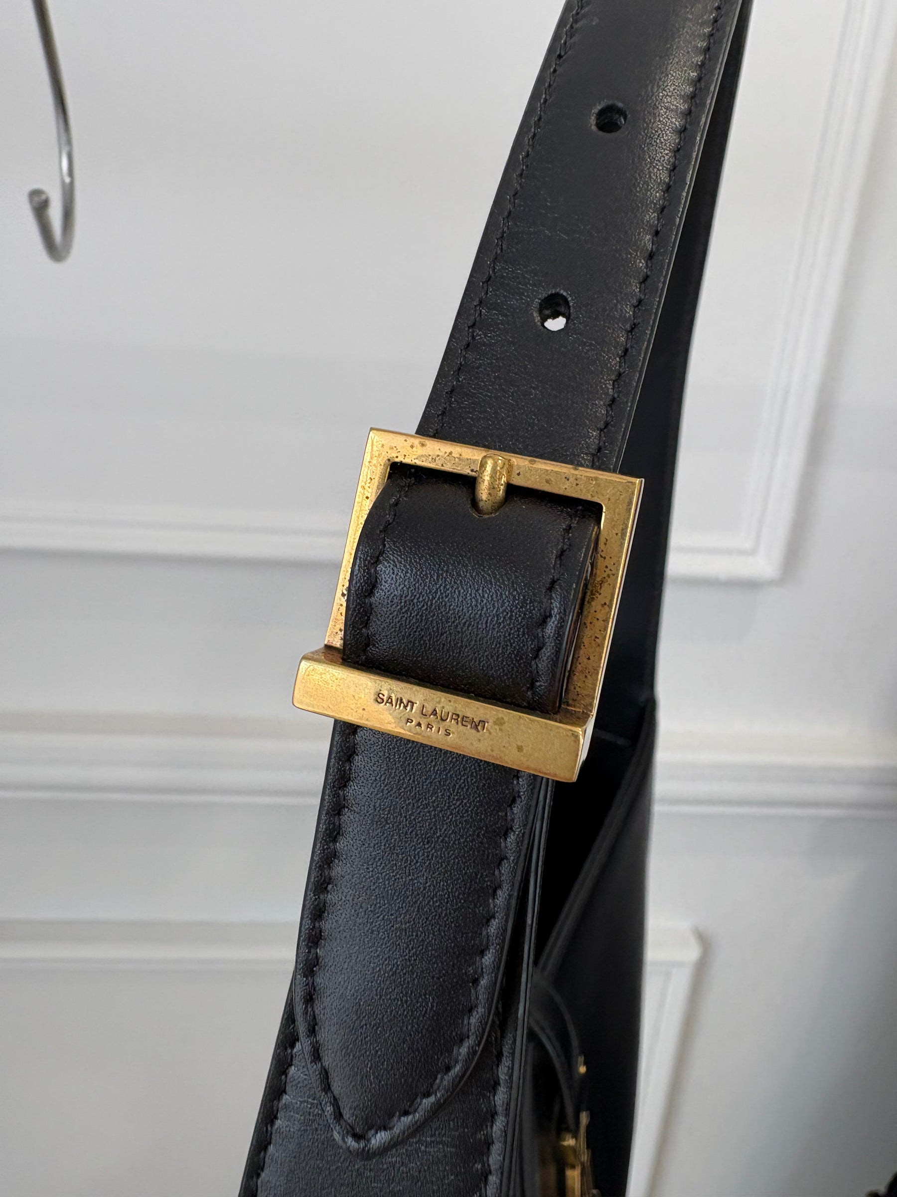 Saint Laurent Black Leather Lé 5 á 7 Shoulder Bag