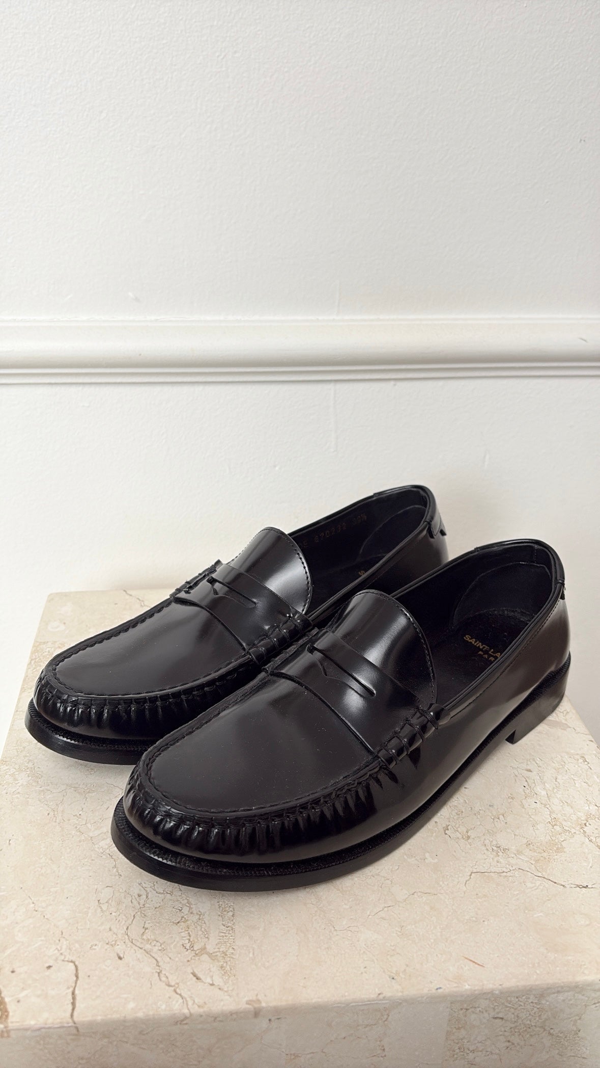Saint Laurent Black Leather Loafer, 39.5
