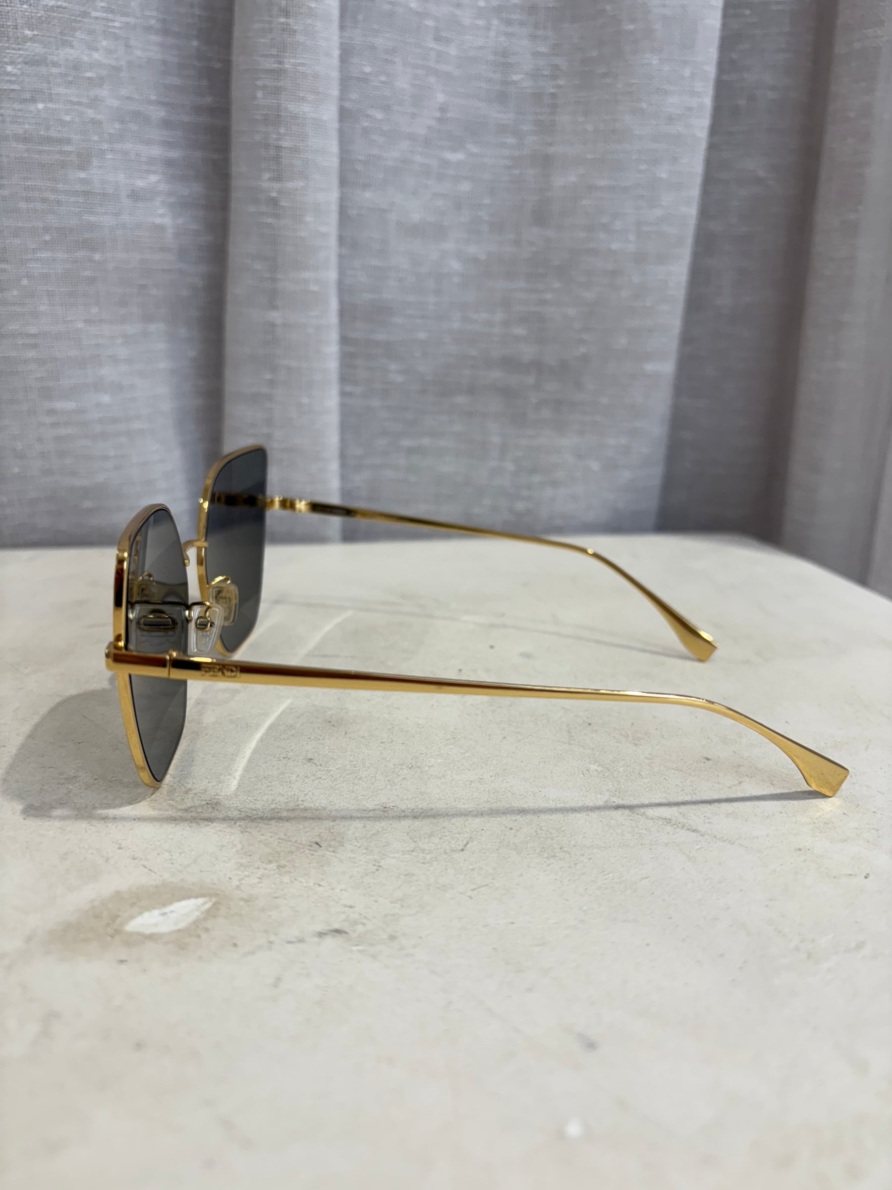Fendi Cat's Eye Frame Emblem Gold