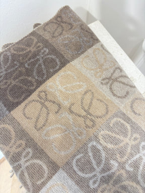 Leowe Beige and Cream Cashmere Blend Anagram Logo Scarf