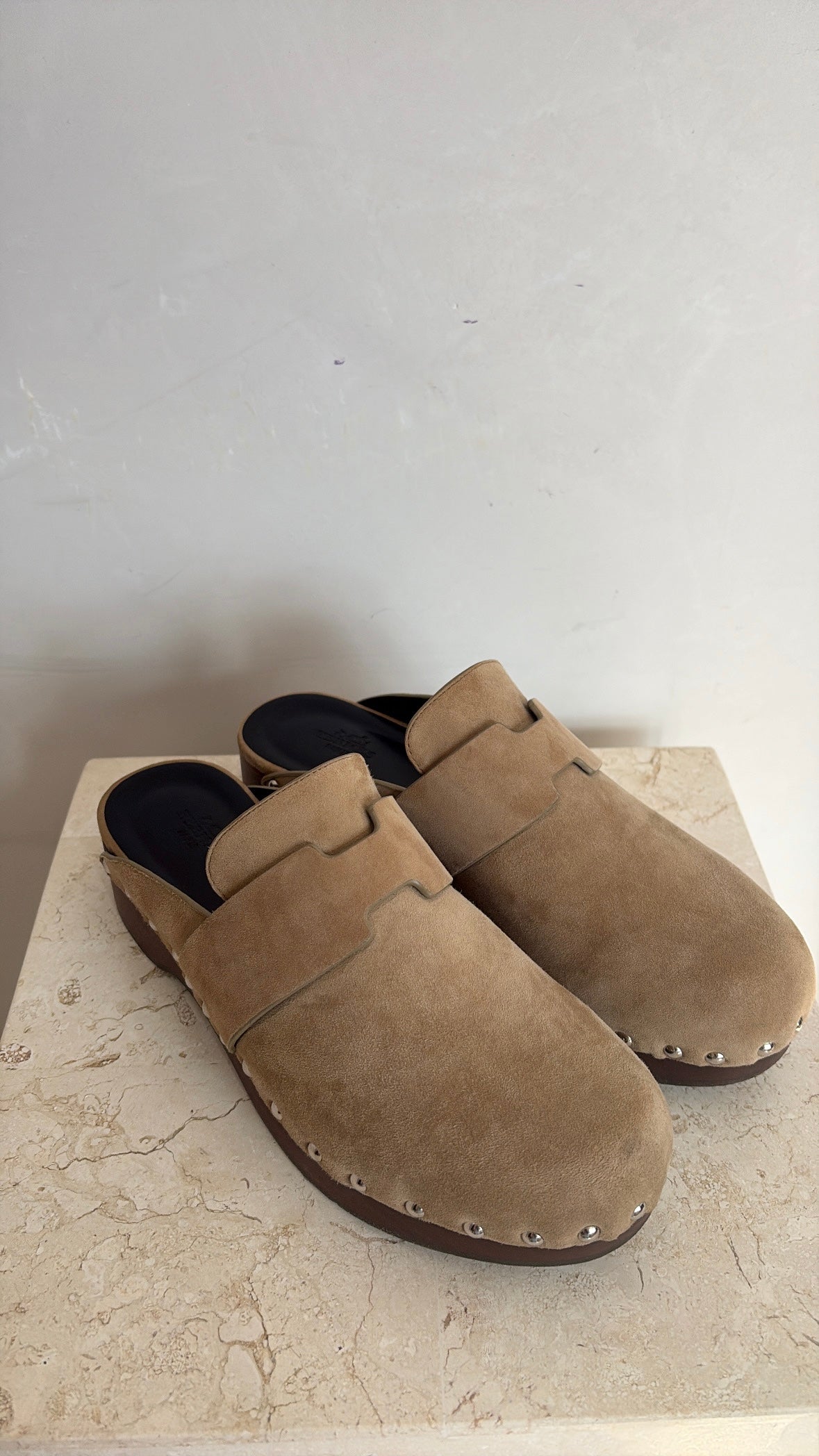 Hermès Taupe Suede Calya Cloggs, 38