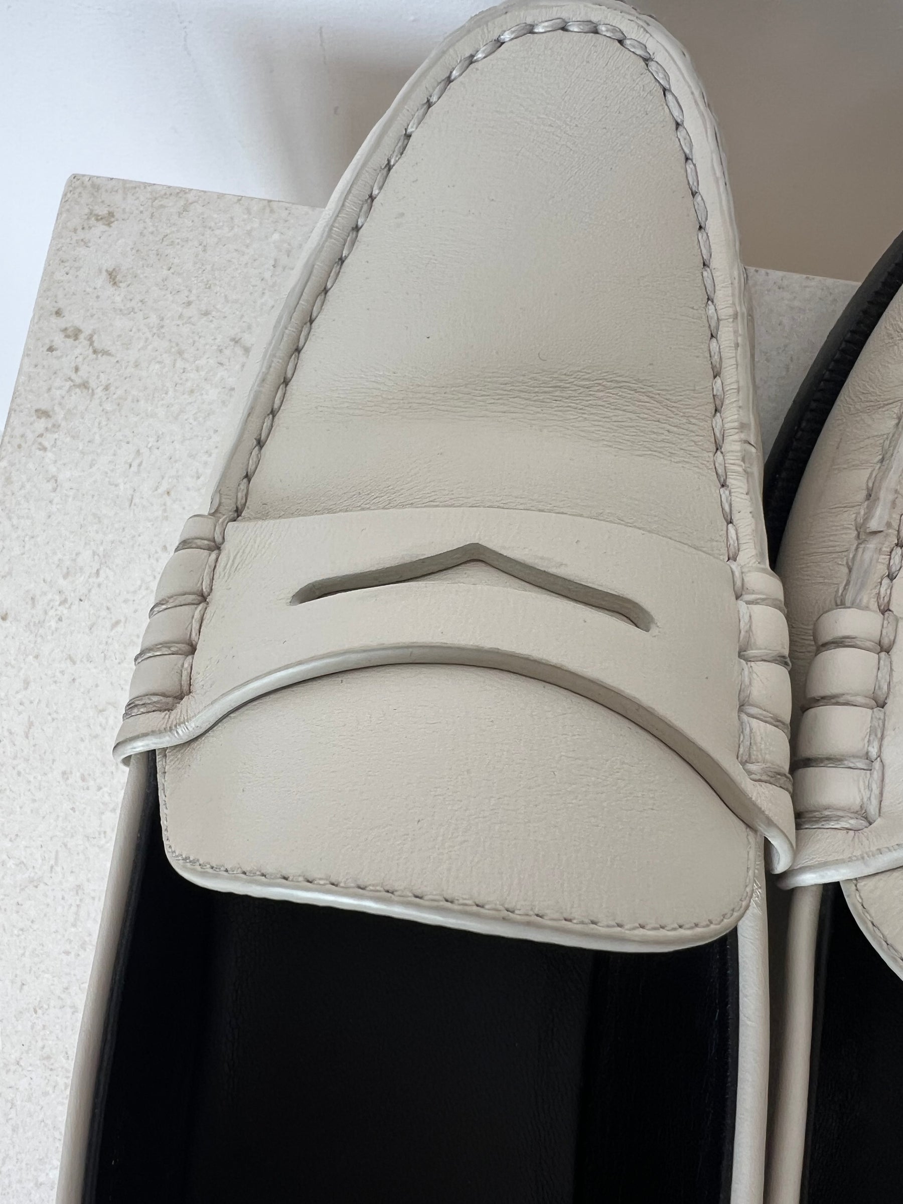 Saint Laurent Cream Leather Le Loafer, 38.5