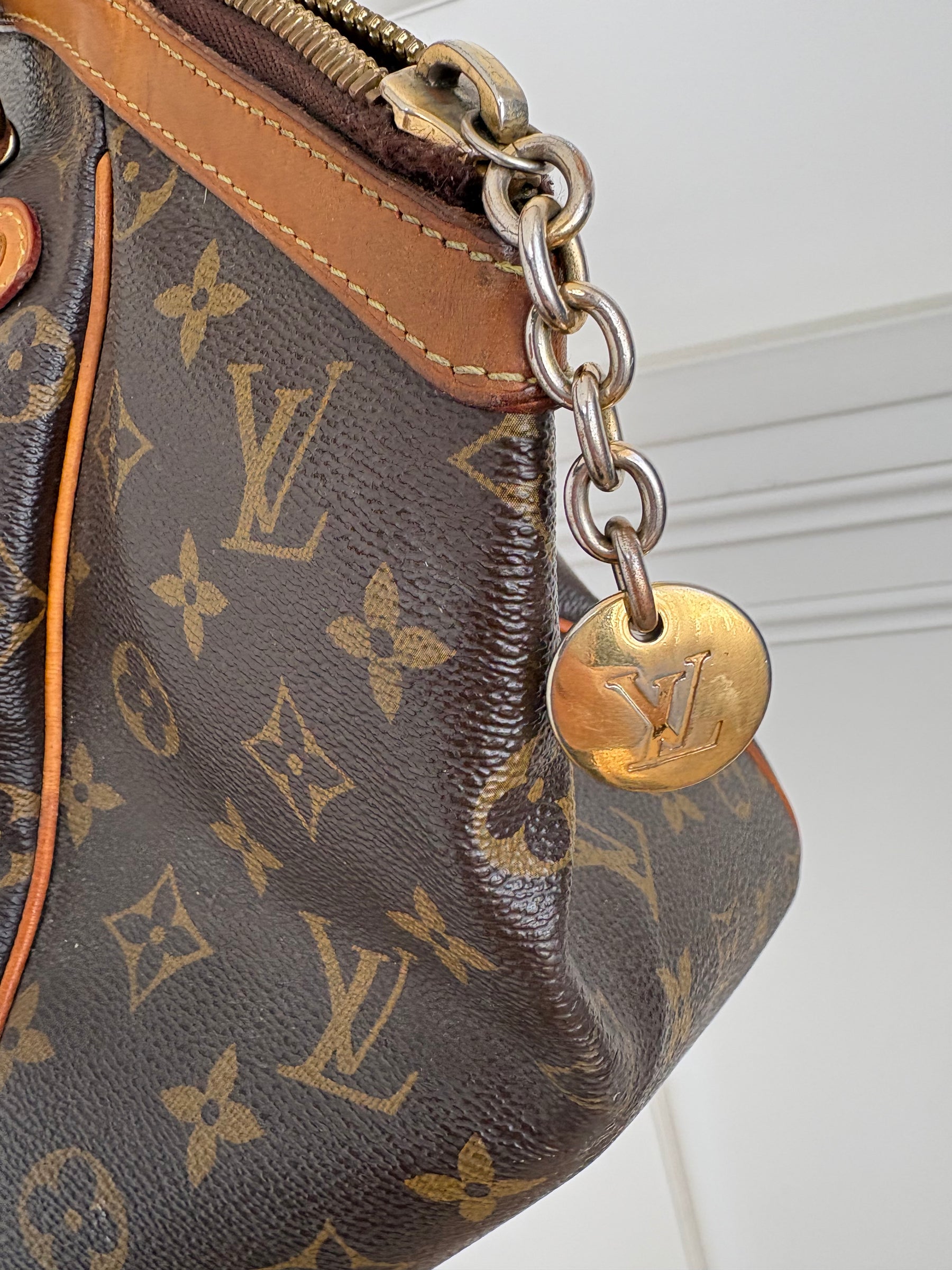 Louis Vuitton Turenne Monogram, S