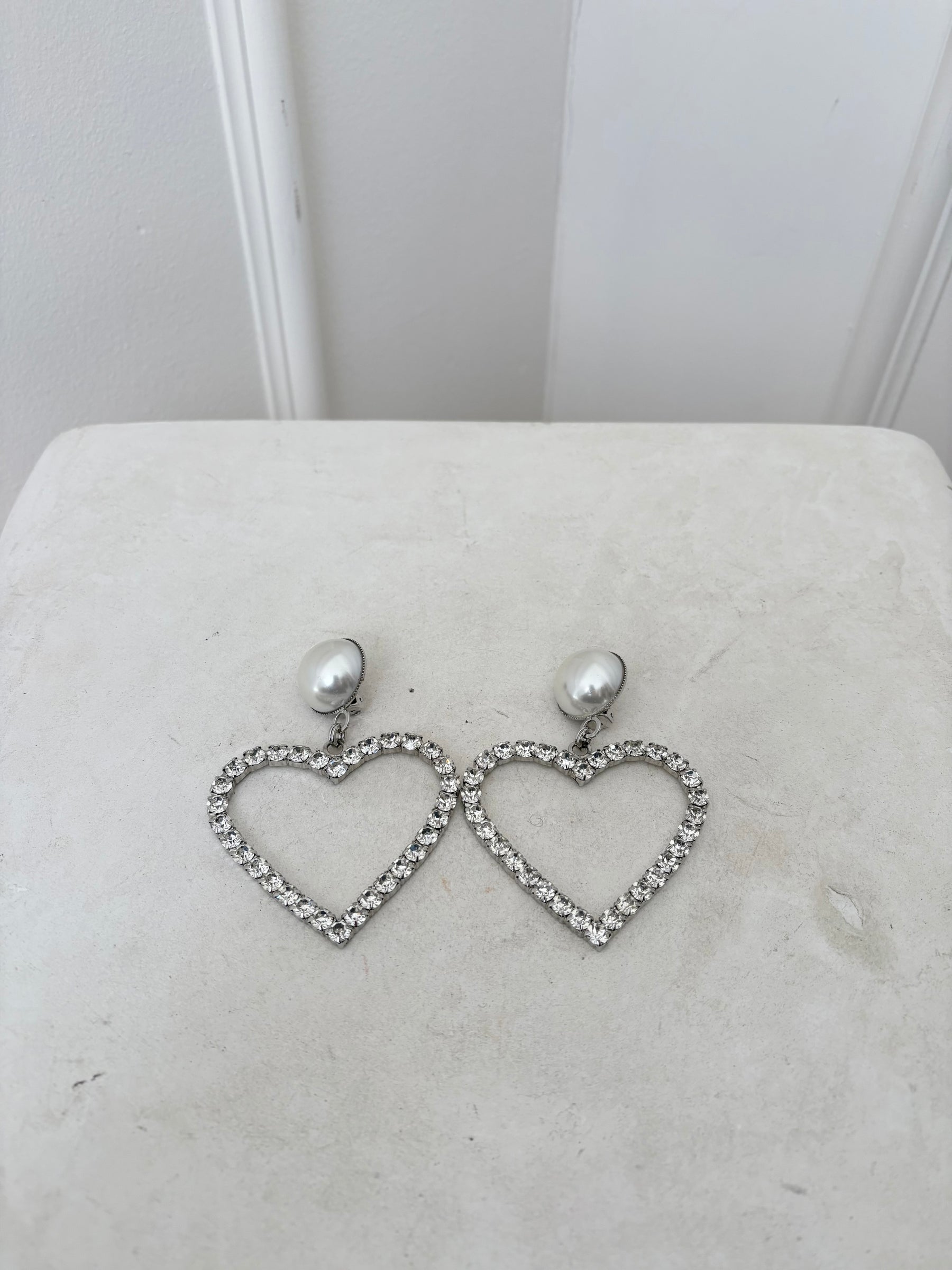 Alessandra Rich Silver Tone Crystal Heart Drop Clip On Earrings
