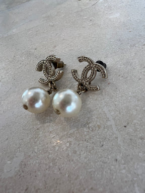 Chanel Pearl Drop Earrings Gold Tone Hardware