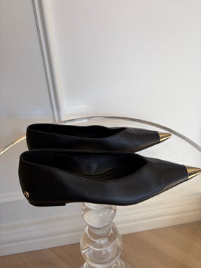 Anine Bing Black Leather Pointed Flats, 38