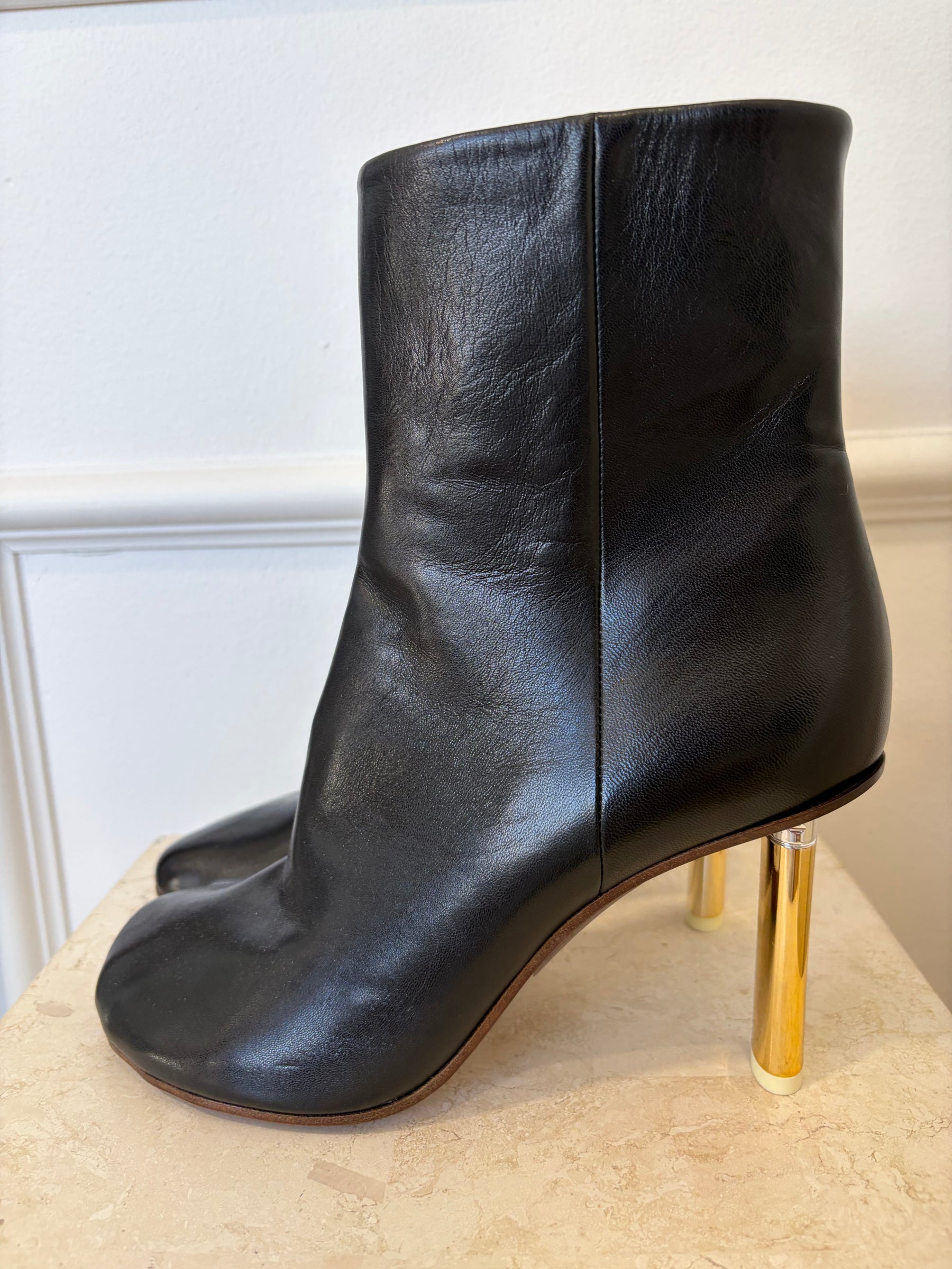 Ventements Black Leather Boots With Gold Tone Heel, 40