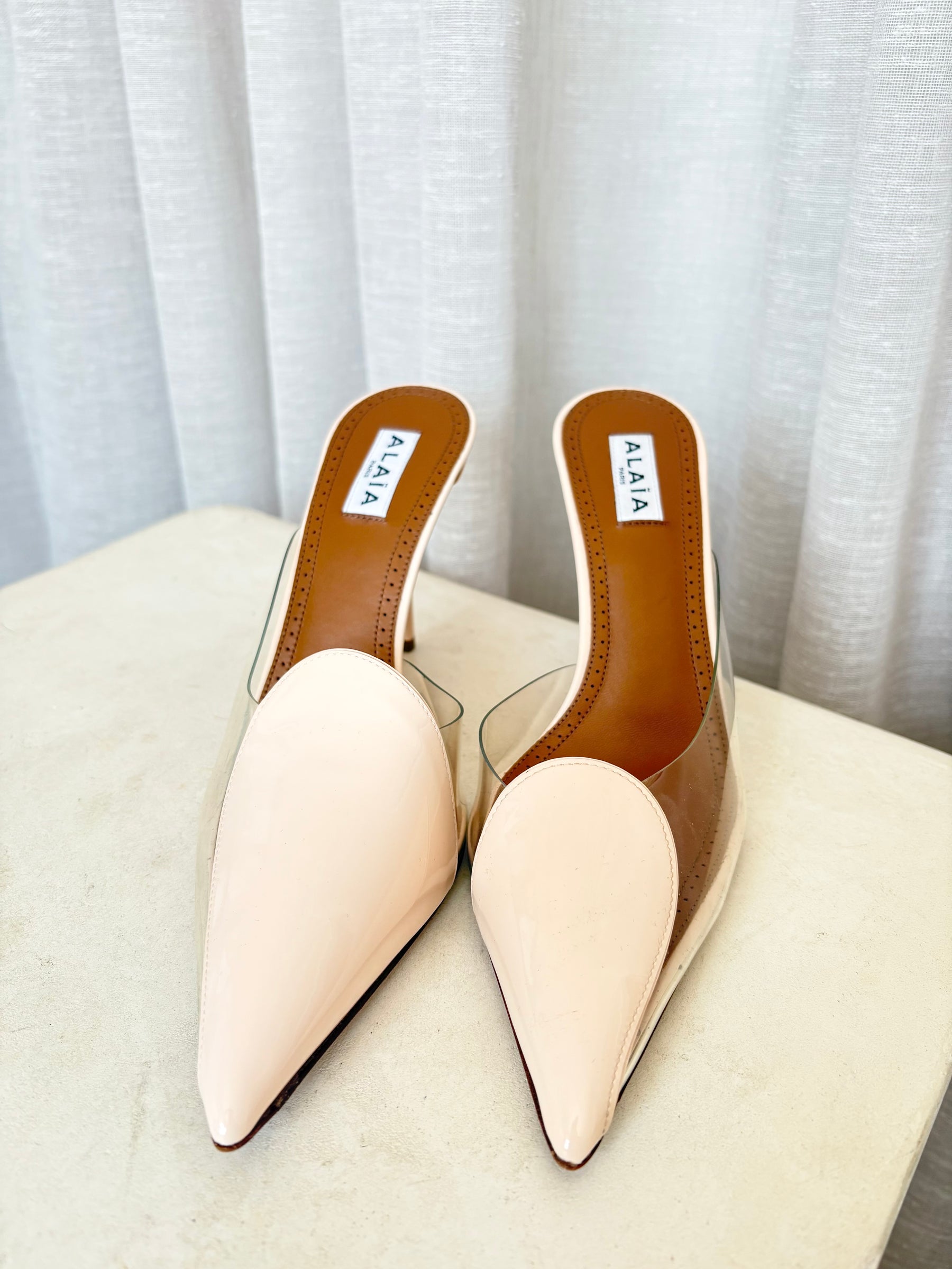 Alaïa Le Cœur Abstrait 90 Patent Leather Mules Rose Dragee, 38