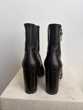 Gianvito Rossi Black Leather Heeled Ankle Boots, 38