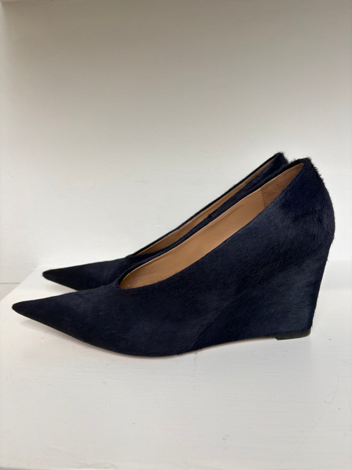 Scanlan Theodore Navy Ponyhair Pointed Wedge Pumps, 41