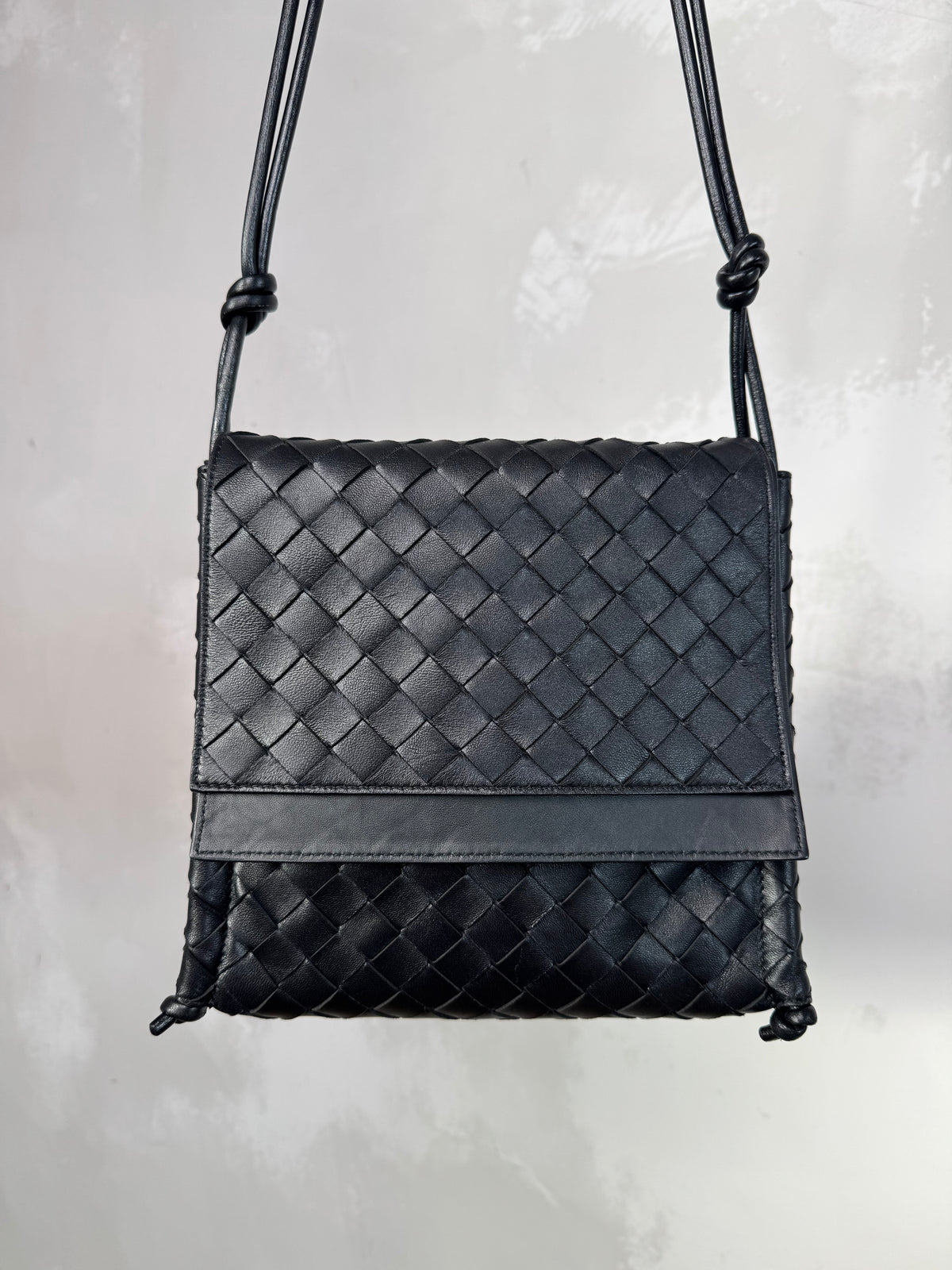 Bottega Veneta Intracciato Fold Over Cross Body Bag Black