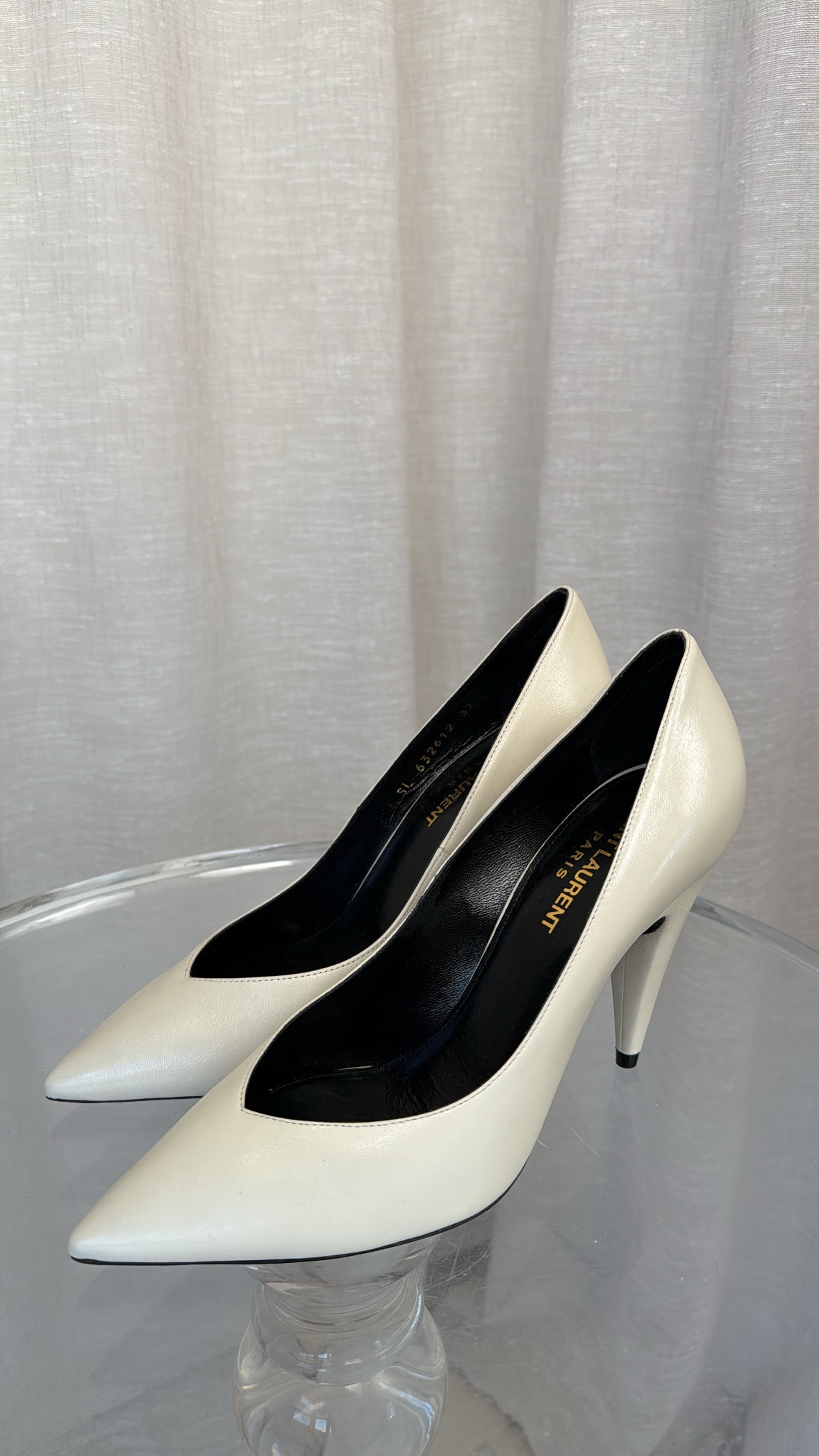 Saint Laurent Cream Leather Pointed Pumps, 37