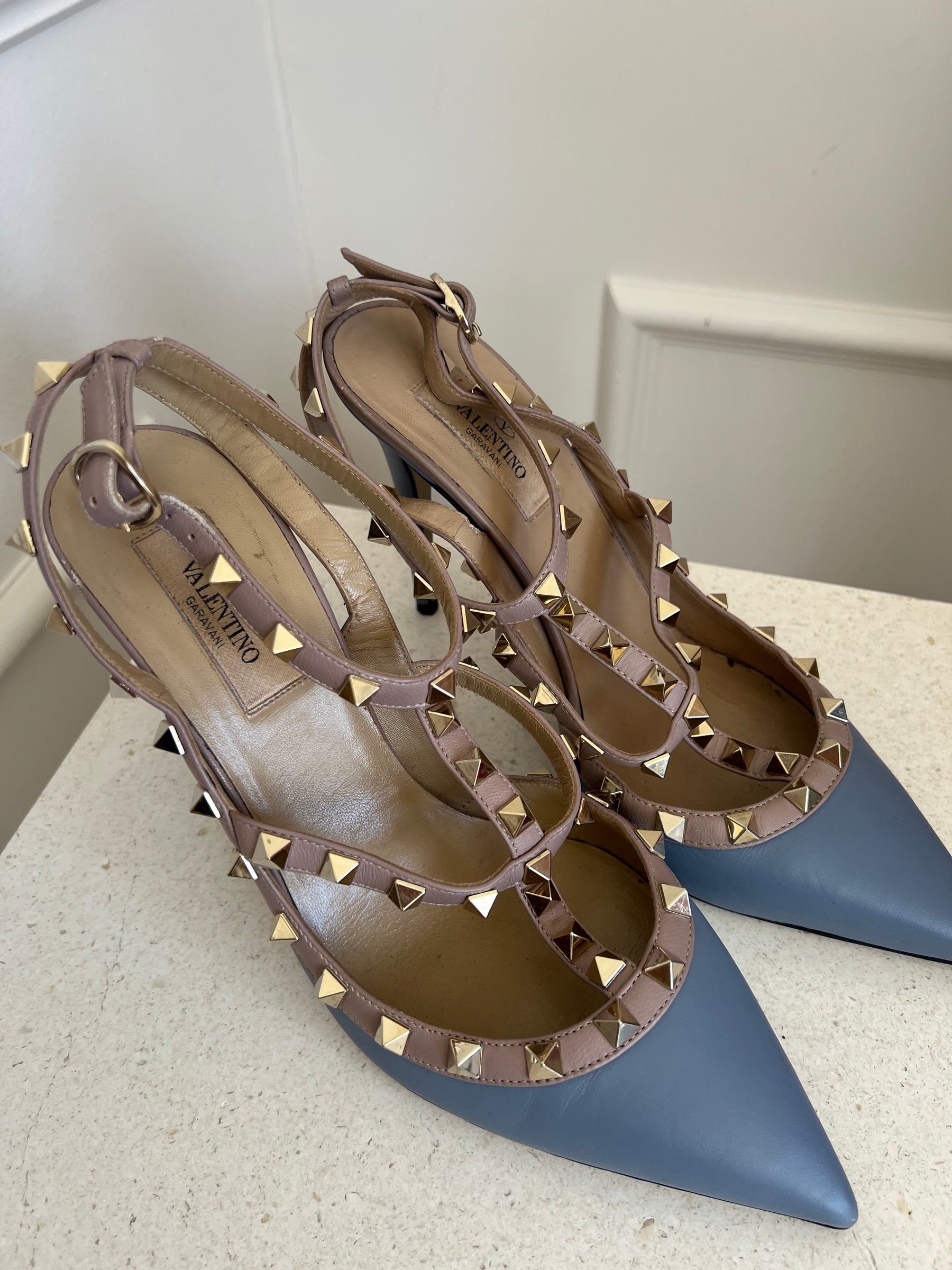 Valentino Garavani Blue and Beige Rockstud Caged Pumps, 39