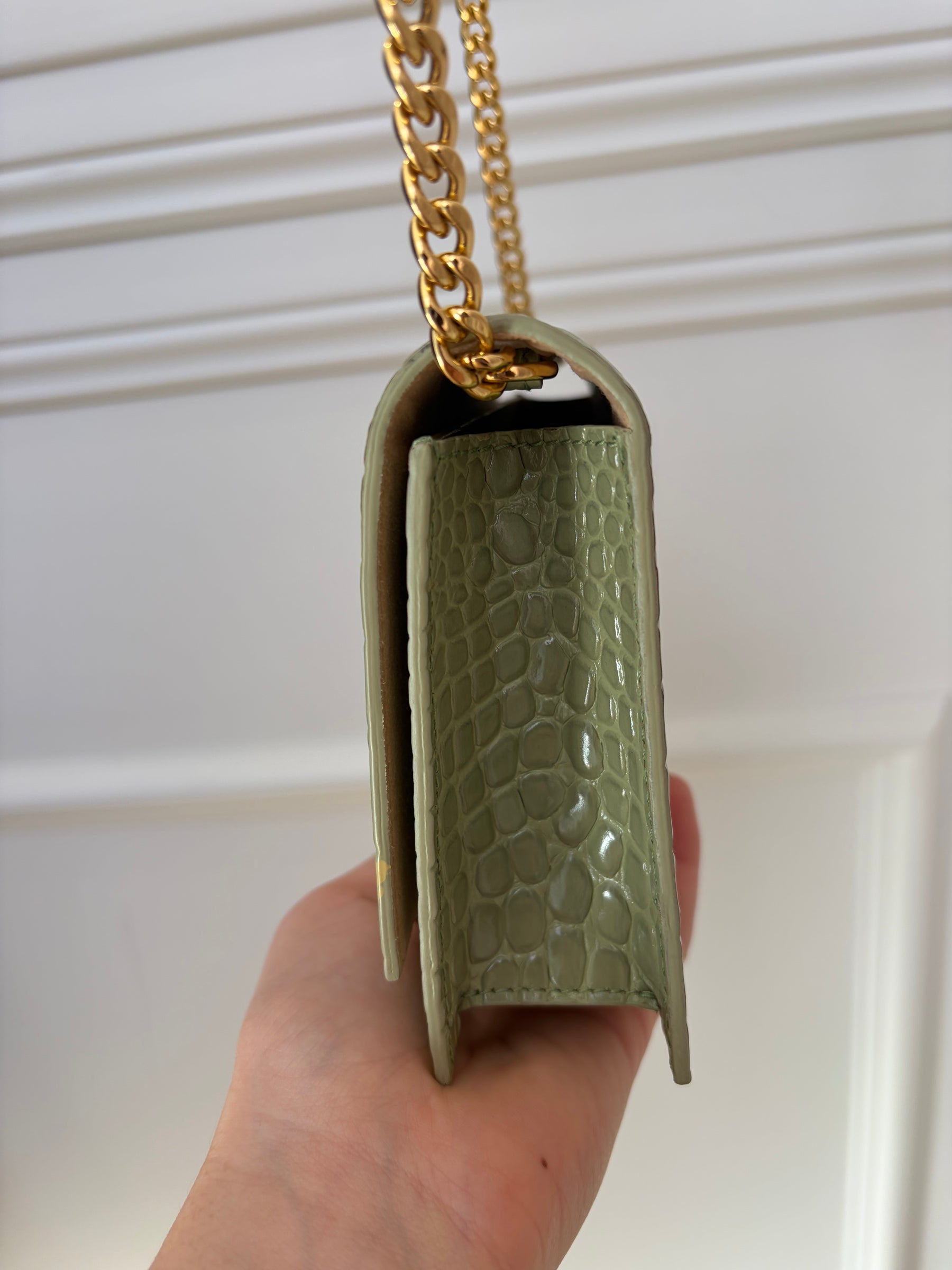 Alexander McQueen Sage Green Mock Croc Crossbody Chain Bag