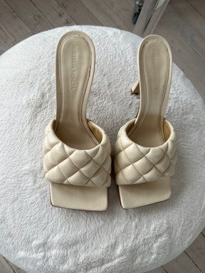 Bottega Veneta Padded Mules In Ivory, 39