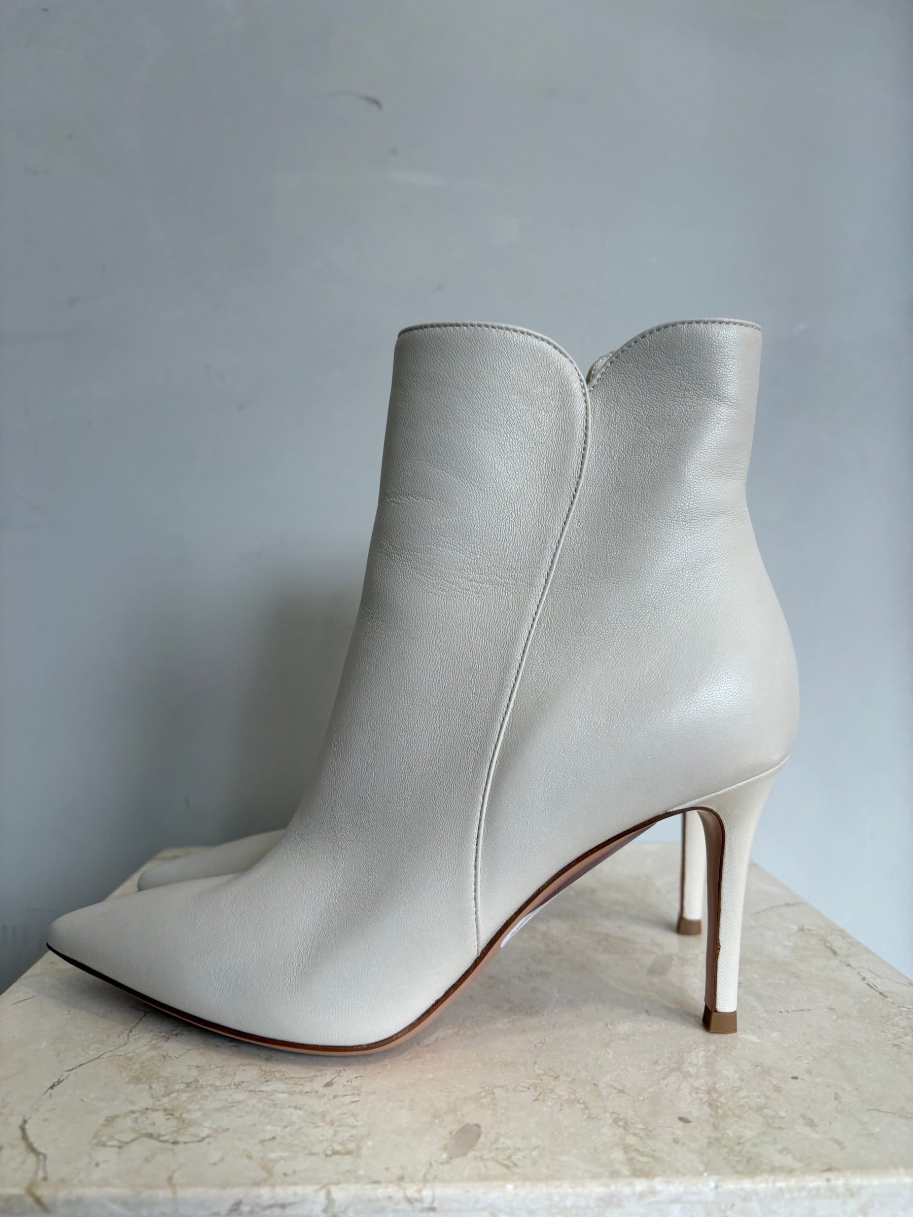 Gianvito Rossi Ivory Leather Pointed Ankle Boot, 36.5