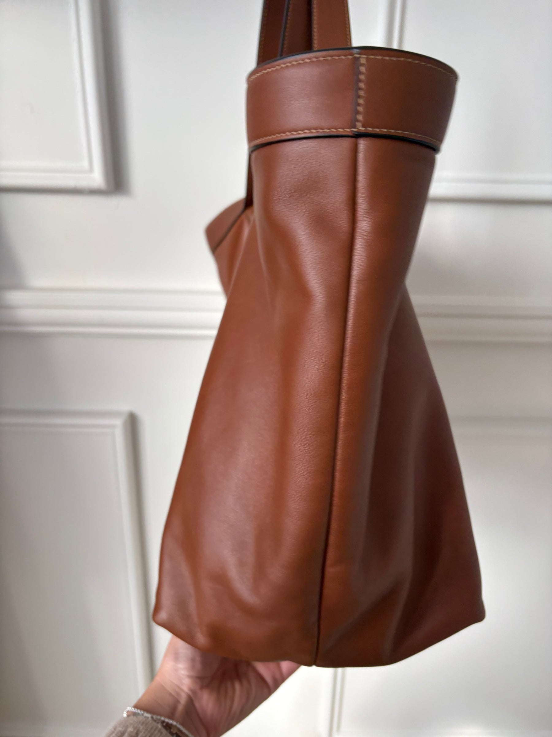 Saint Laurent Tan Leather  Y Tote Bag
