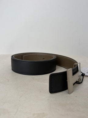 Hermès Black and Etoupe Leather Reversible H Belt, 85