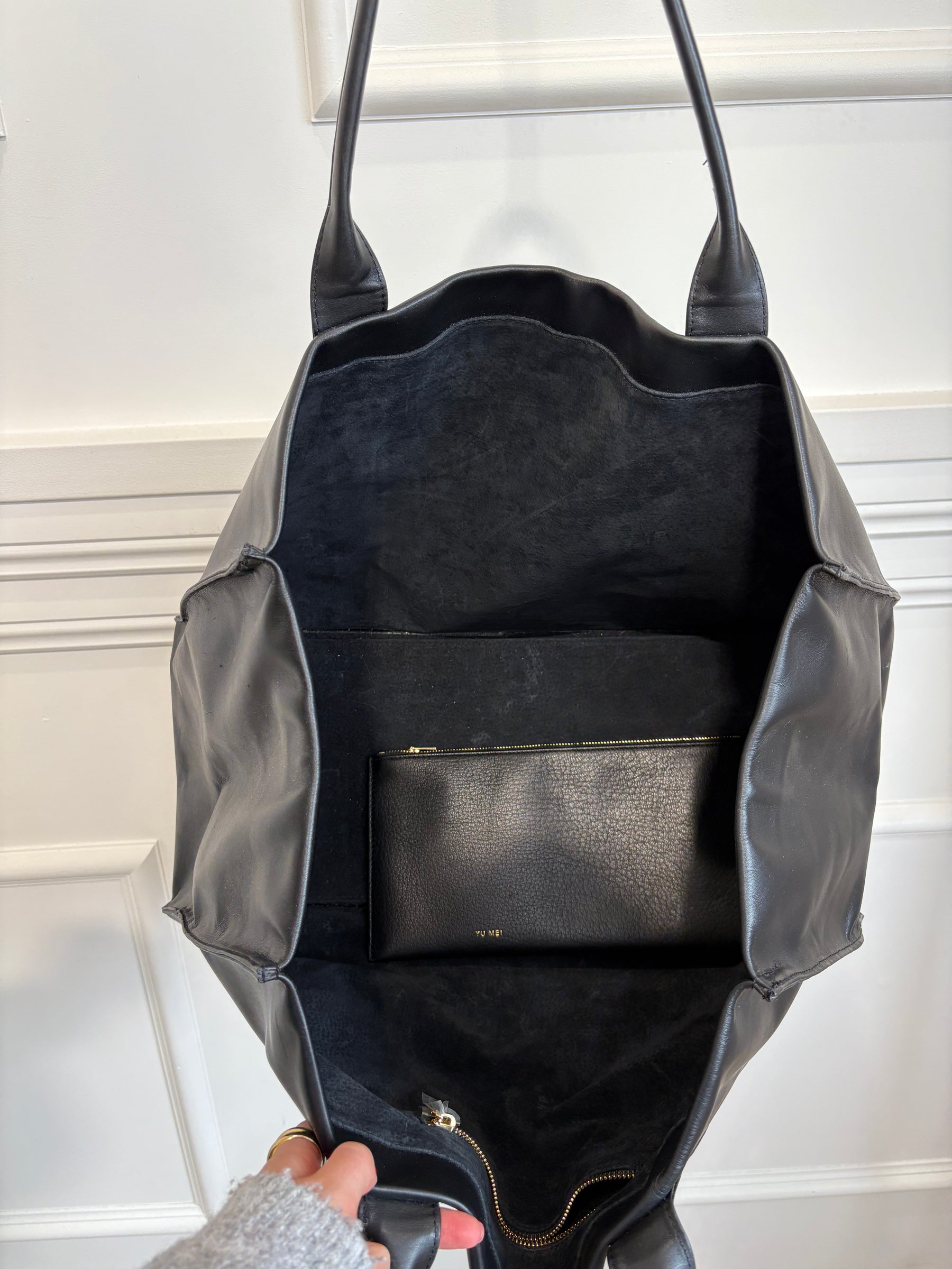 A-ESQUE Black Large Leather Tote