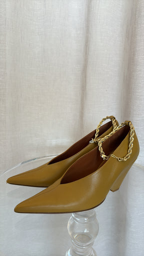 Camilla and Marc Cumin Ankle Chain Pumps, 40