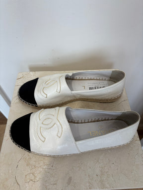 Chanel White Crinkled Patent and Black Velvet Logo Espadrilles, 38